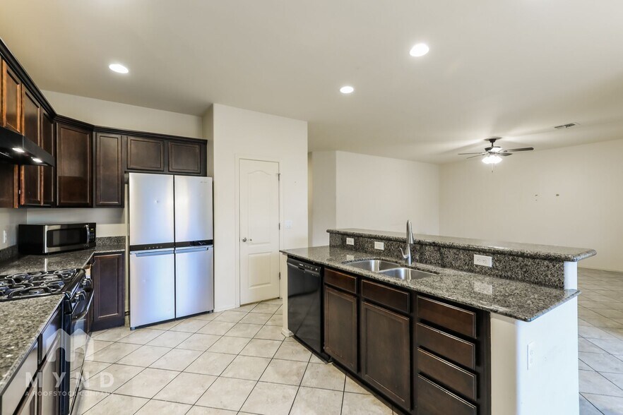 Building Photo - 2763 W Checkerspot Dr