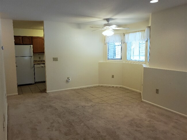 Building Photo - 1319 Walnut St