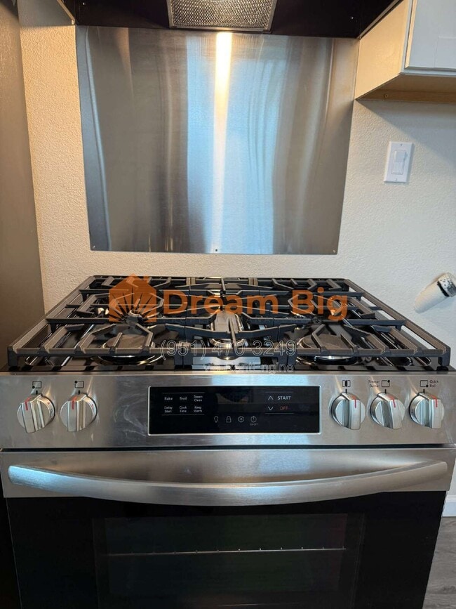 Building Photo - 1365 Stillman Ave