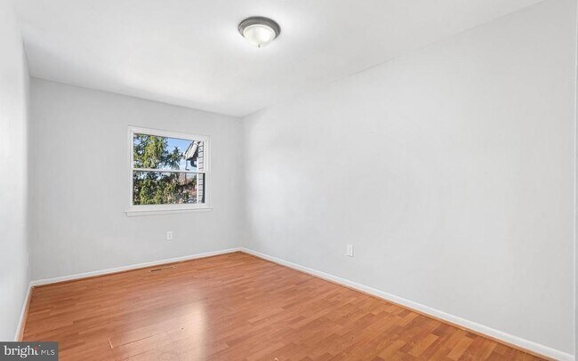 Building Photo - 1111 Marcy Ave