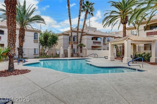 Building Photo - 7400 W Flamingo Rd