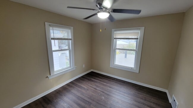 Building Photo - 431 Delmar Ave