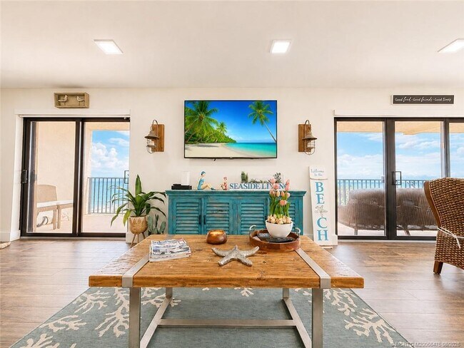 Building Photo - 10044 S Ocean Dr