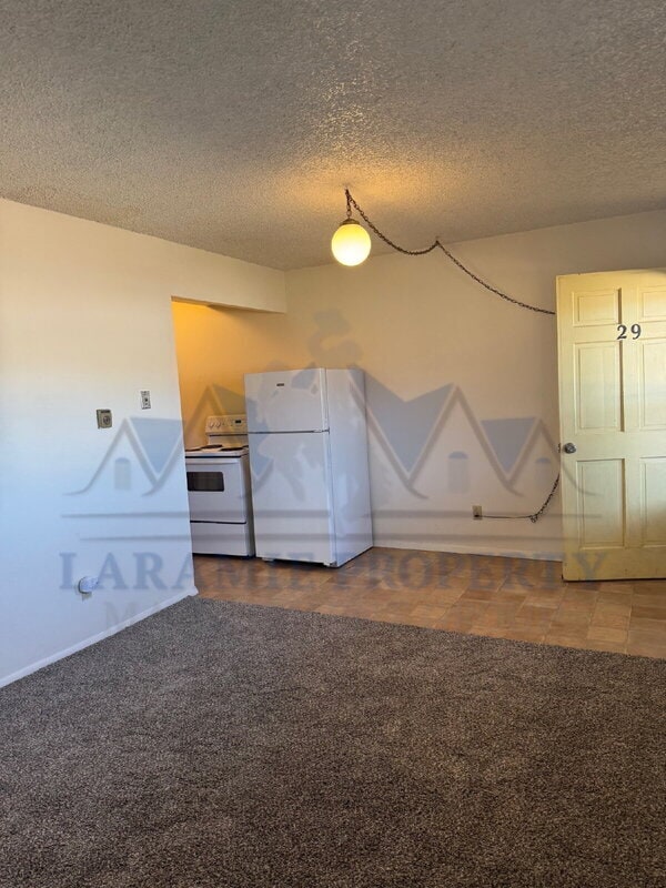 Building Photo - 706 Downey St