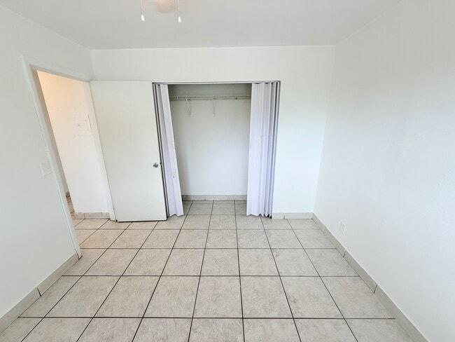 Building Photo - 1829 N A St