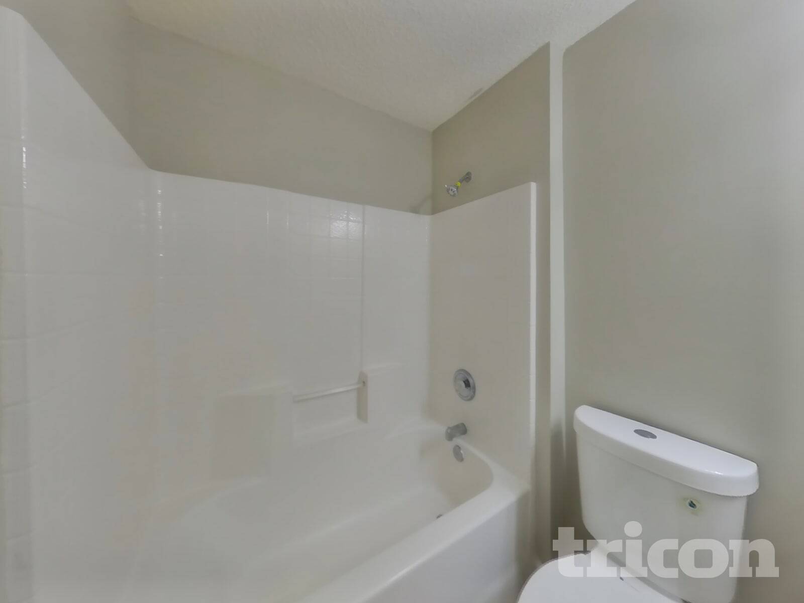 Building Photo - 6669 Southern Oaks Dr