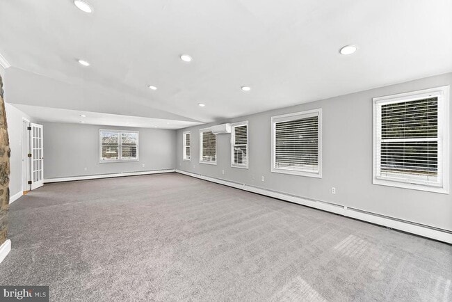 Building Photo - 4236 Florida Ave