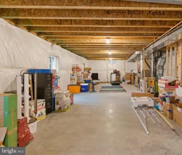 Building Photo - 10910 Meridian Hill Way