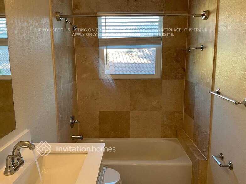 Building Photo - 6340 NW 77th Ct