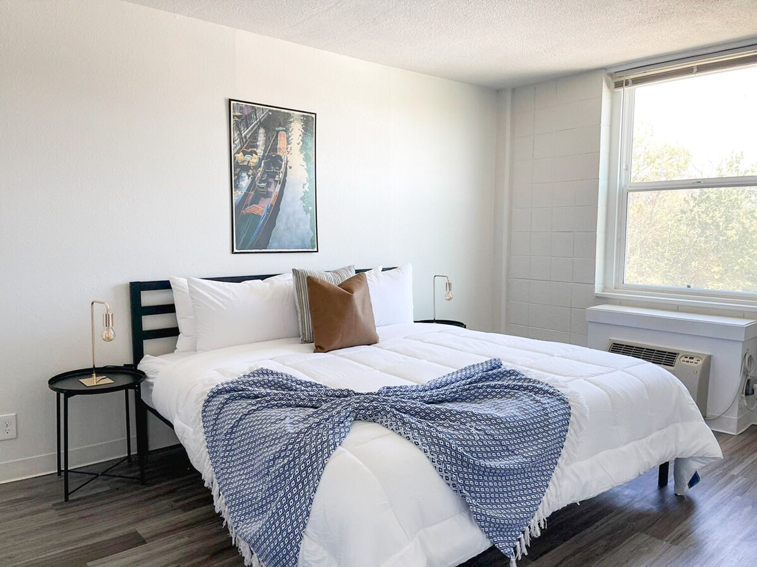 Building Photo - 2515 Burnet Ave