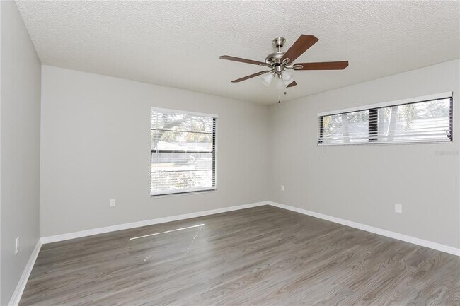 Building Photo - 5801 Pauma Pl