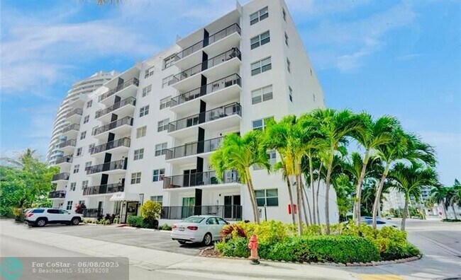 Primary Photo - 3000 Riomar St