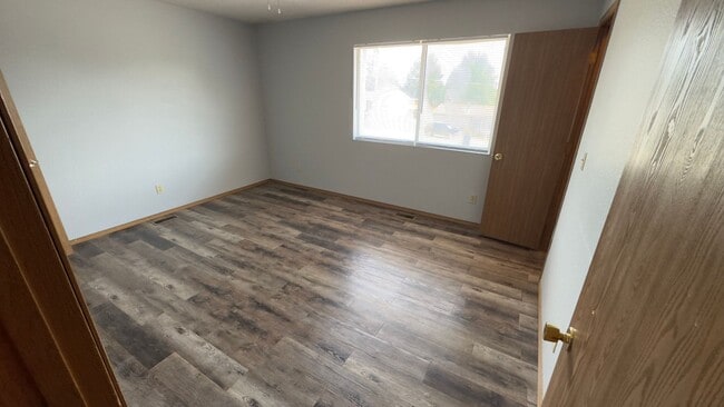 Building Photo - 4187 Sunset Dr