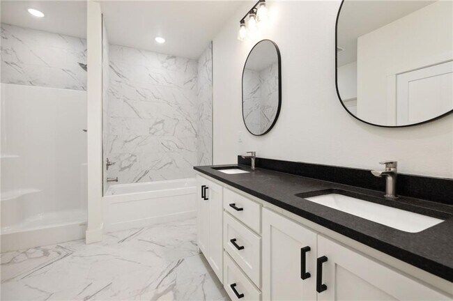 Building Photo - 4 Leven Ln