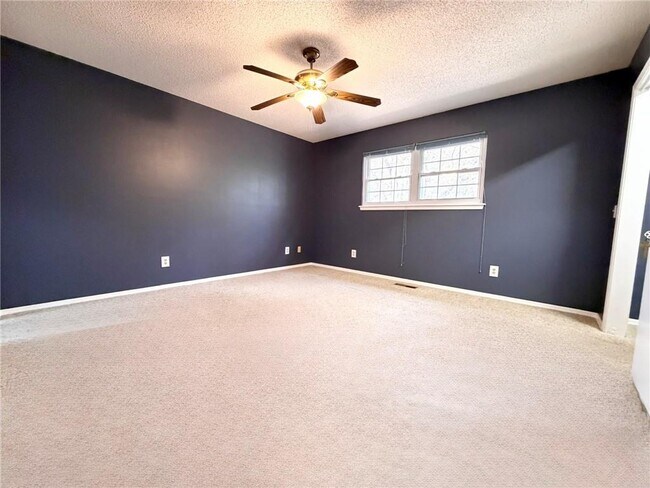 Building Photo - 5 Haslingden Ln