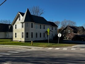 Building Photo - 15 Railroad St