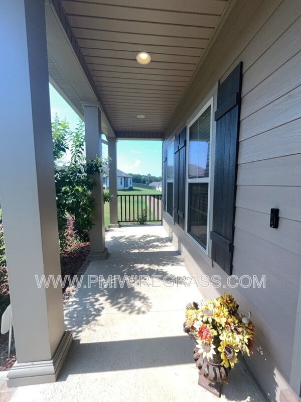 Building Photo - 102 Dawson Ln