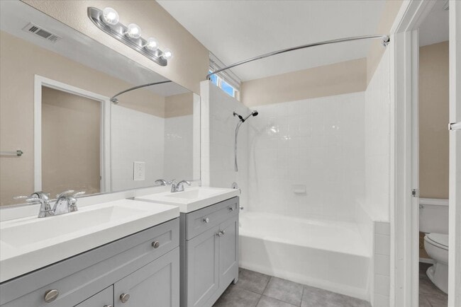 Building Photo - 4646 Spruce Oak Dr