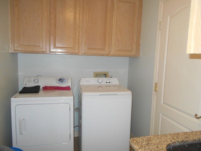 Building Photo - 8317 Opal Cove Dr