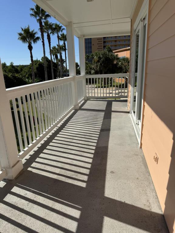 Building Photo - 17690 Front Beach Rd