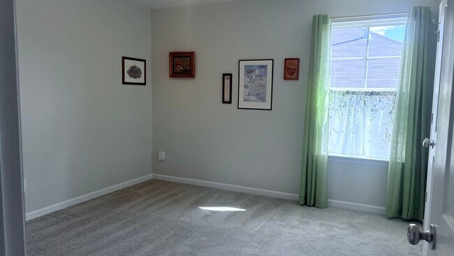 Building Photo - 226 Sutton Ct