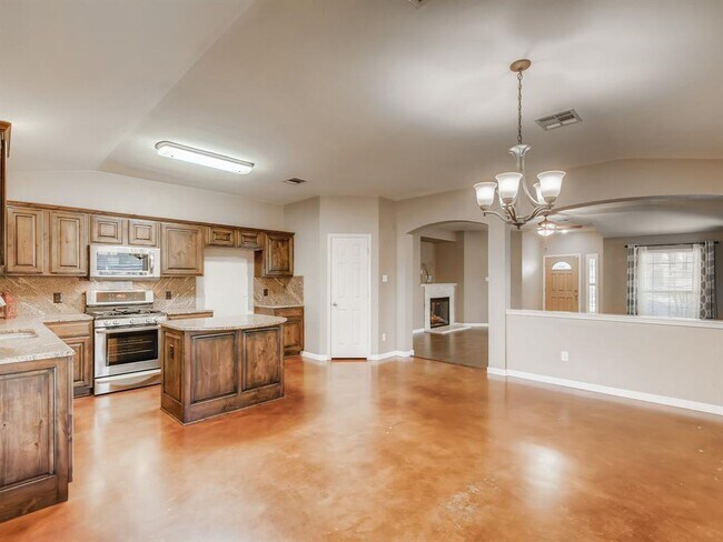 Building Photo - 3676 Spring Canyon Trail