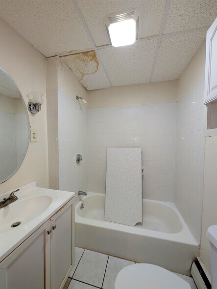 Building Photo - 9 Lowell Terrace