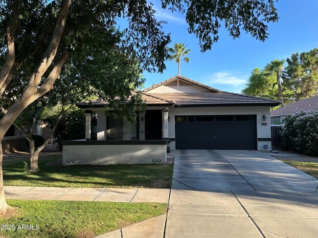 Primary Photo - 3623 E Linda Ln