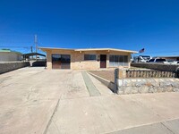 Building Photo - Northeast El Paso 3 bed with Refrig A/C