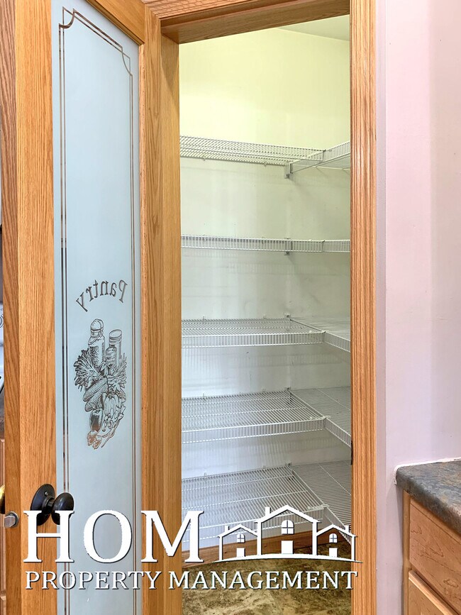 Building Photo - 140 Peggy Ln