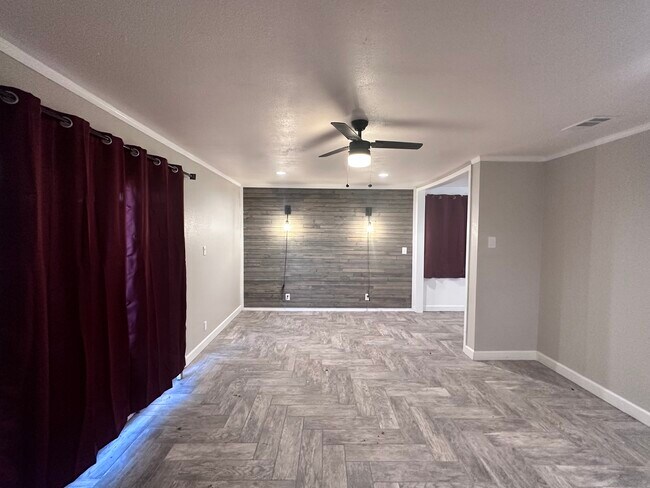 Building Photo - 45322 Saigon Ave