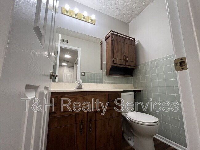 Building Photo - 860 Sable Ridge Dr