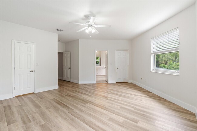 Building Photo - 2916 Deer Creek Country Club Blvd