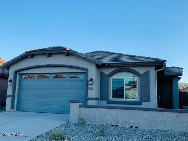 Primary Photo - Gorgeous Brand New !! 4 Bed 2 bath single ...