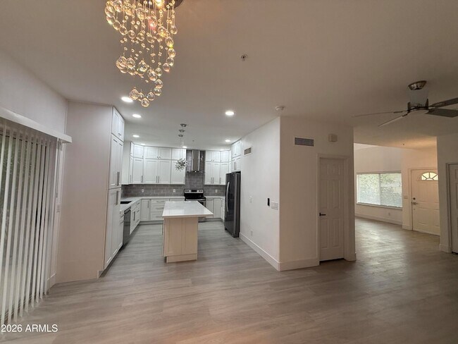 Building Photo - 12820 N Mountainside Dr