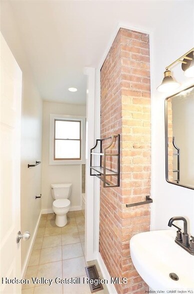 Building Photo - 12 Stuyvesant St