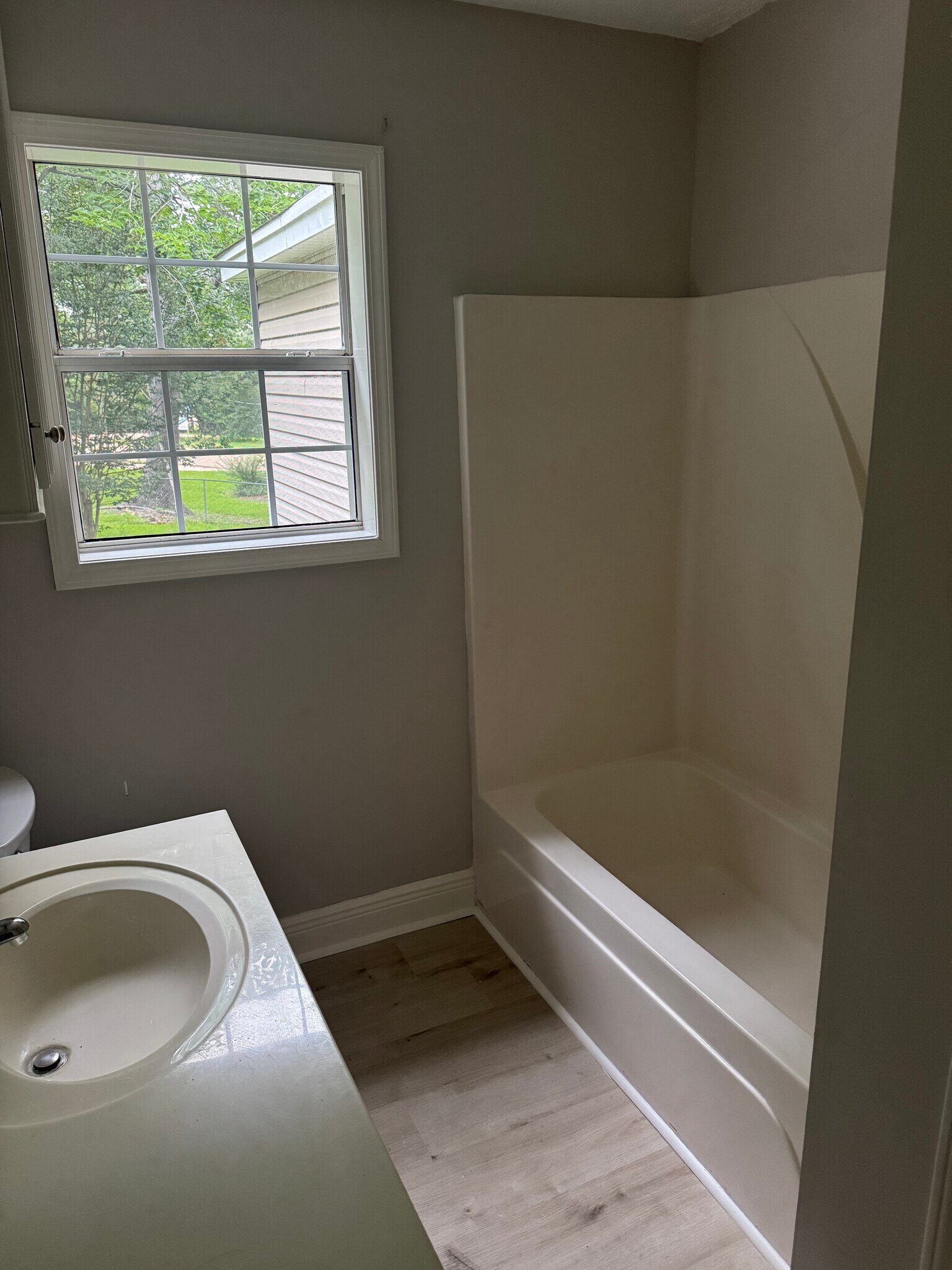 Second bathroom - 340 Highway 468