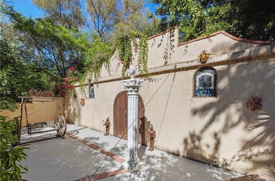 Building Photo - 3916 Carnavon Way