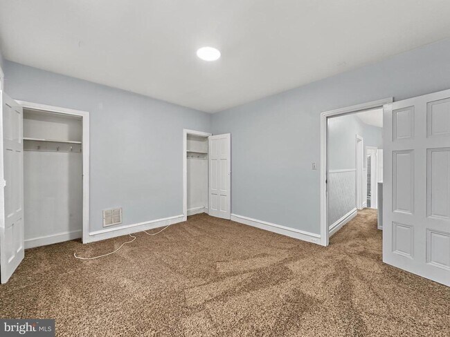 Building Photo - 2023 N Gratz St