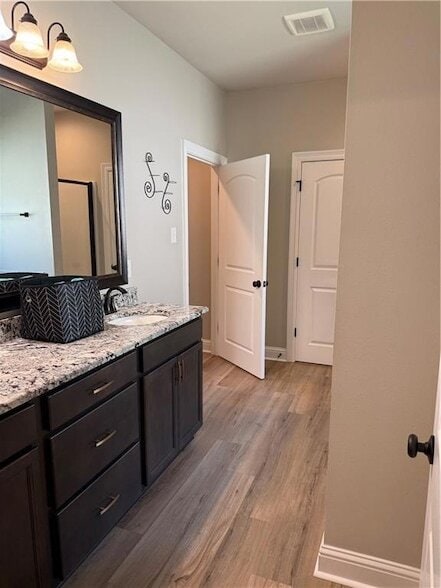 Building Photo - 557 Claiborne Trails Dr
