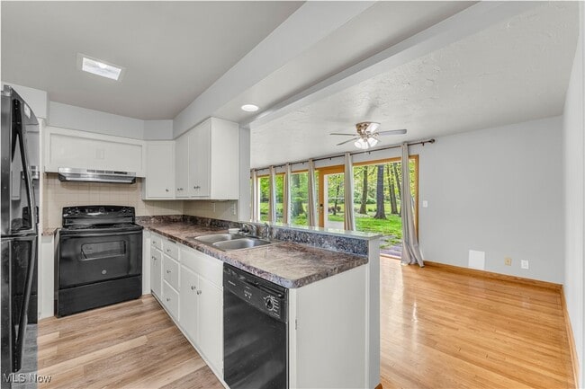 Building Photo - 6481 Glenwillow Dr