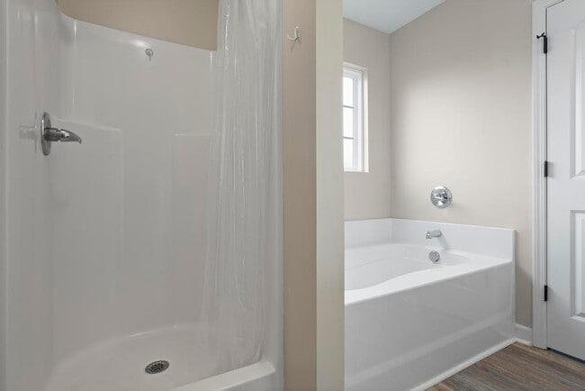 Building Photo - 202 Breakwater Dr