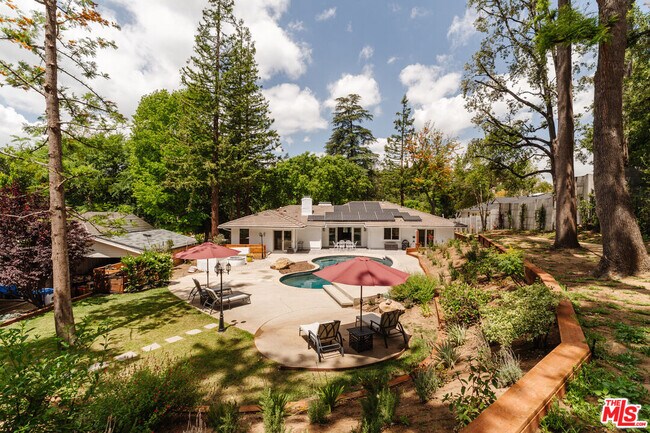 Building Photo - 15514 Del Gado Dr
