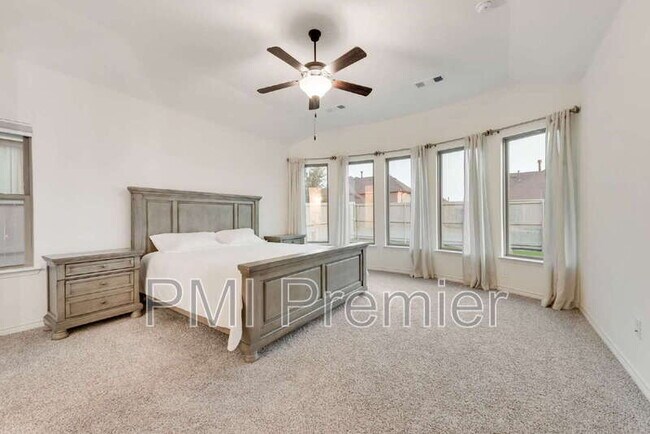 Building Photo - 2901 Little Wonder Ln