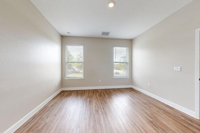 Floorplan - Eleven Oaks