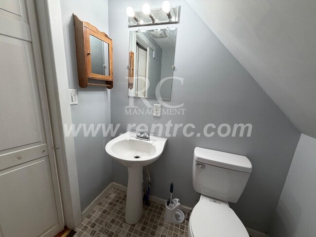 Building Photo - 1323 Grant-