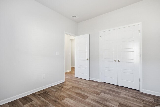 Building Photo - 1121 Tibetan St