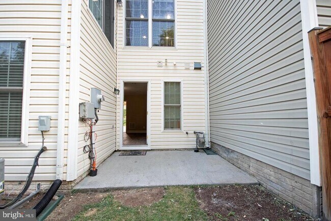 Building Photo - 2444 Terra Cotta Cir