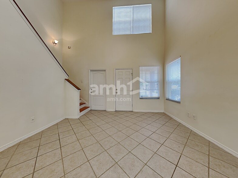 Building Photo - 1002 Harvest Moon Dr