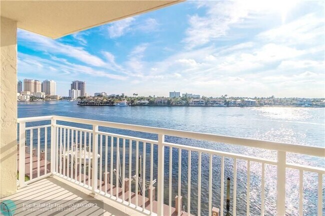 Building Photo - 511 Bayshore Dr